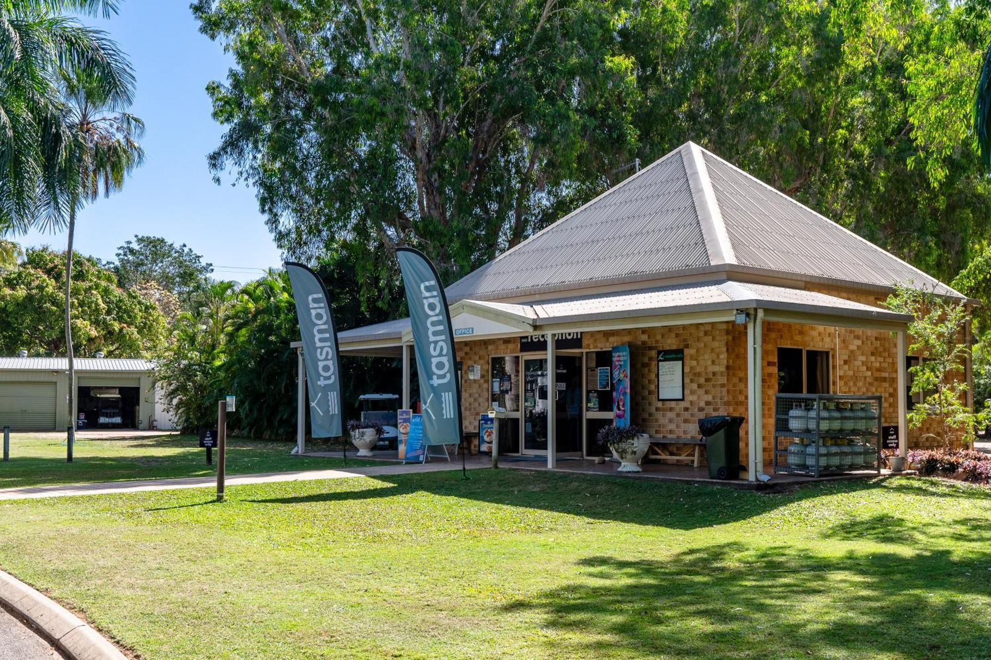 Tasman Holiday Parks - Rollingstone Exterior foto